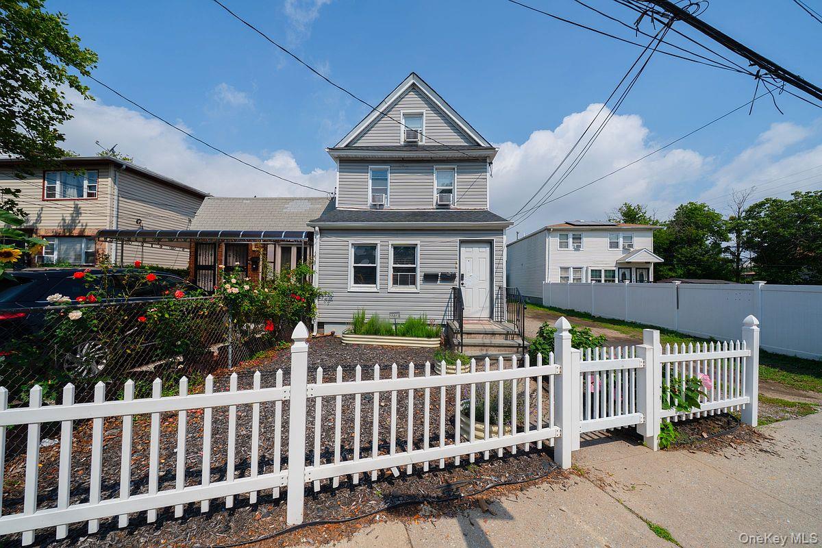 15813 Linden Boulevard – For Sale
