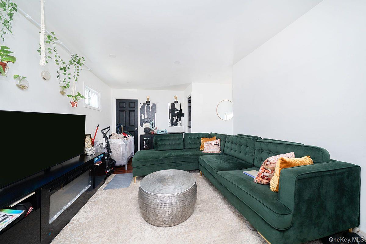 15813 Linden Boulevard – For Sale photo 5