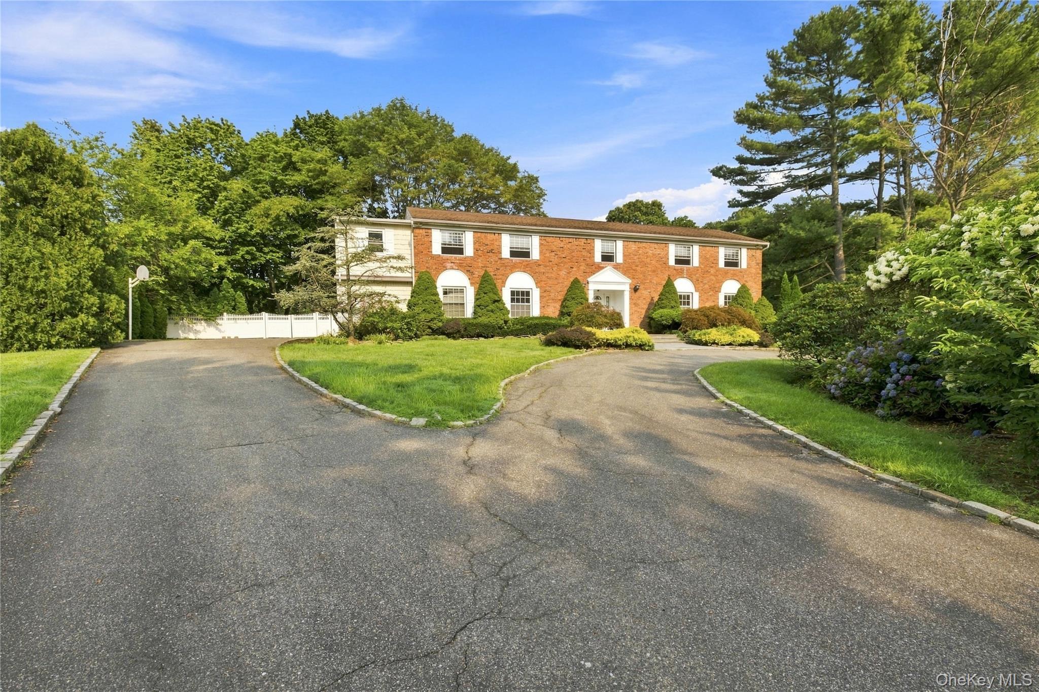 34 Lisa Court – For Sale photo 4