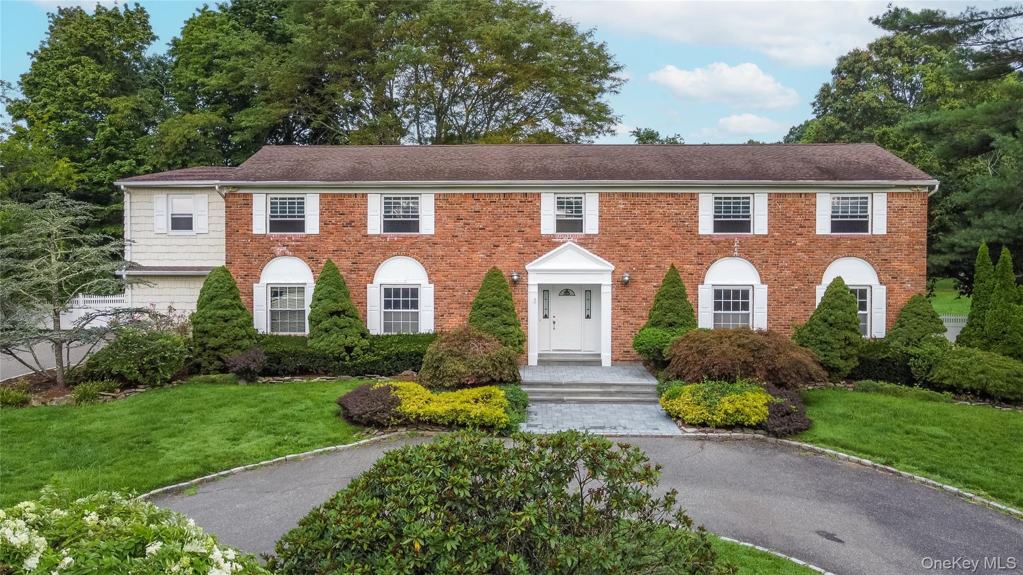 34 Lisa Court – For Sale