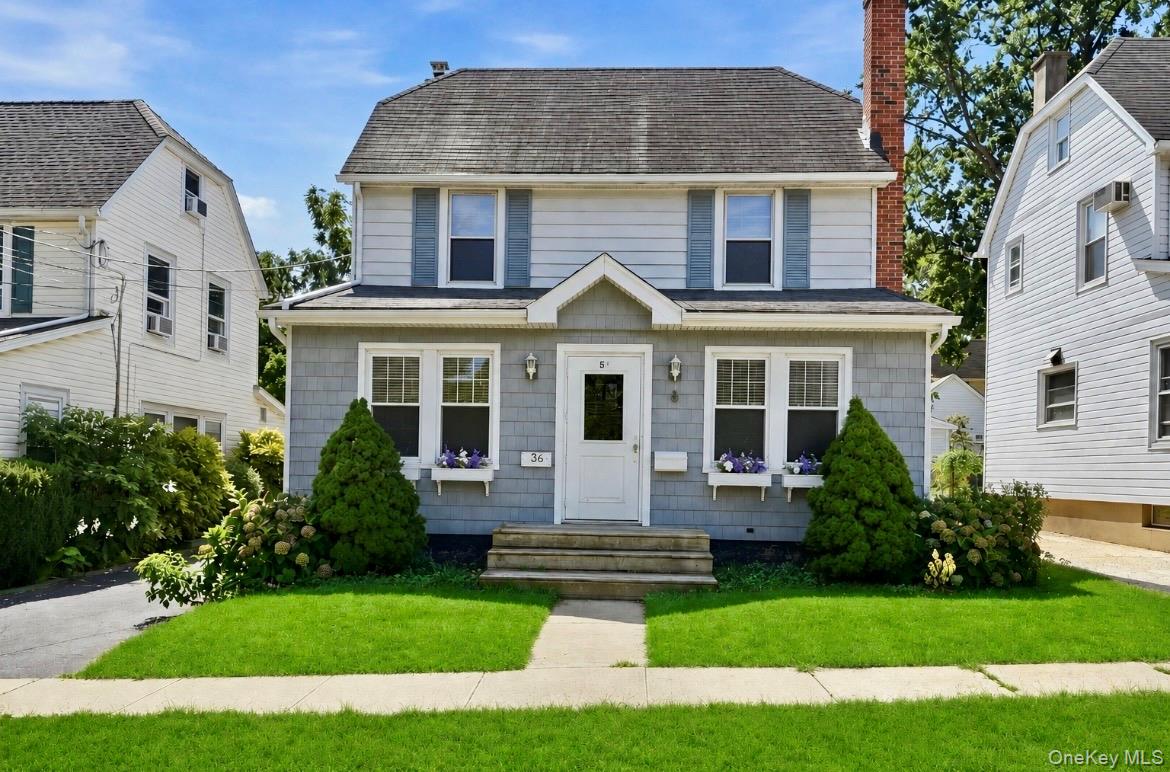 36 Hawthorne Street – For Sale