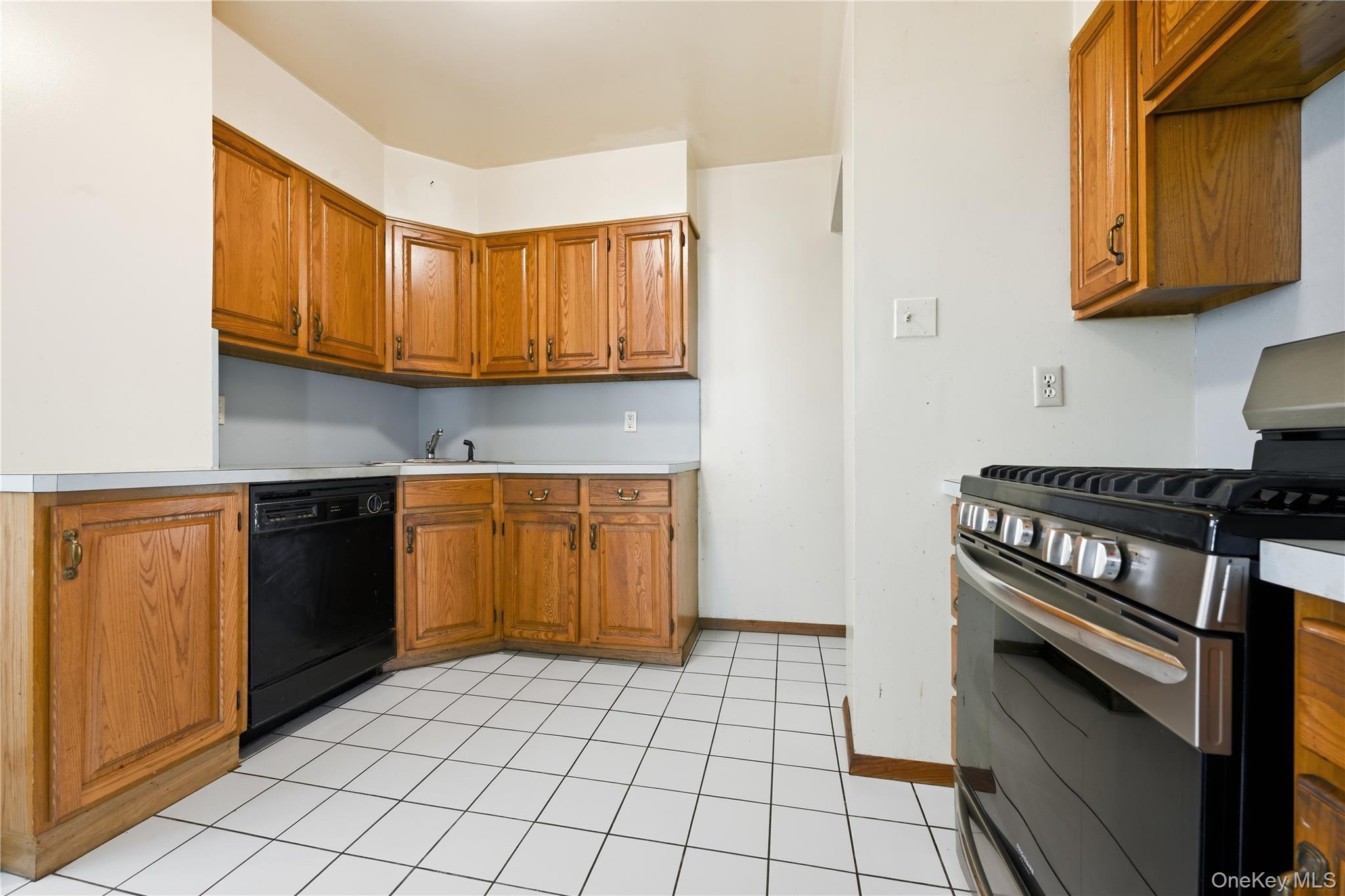 36 Hawthorne Street – For Sale photo 9