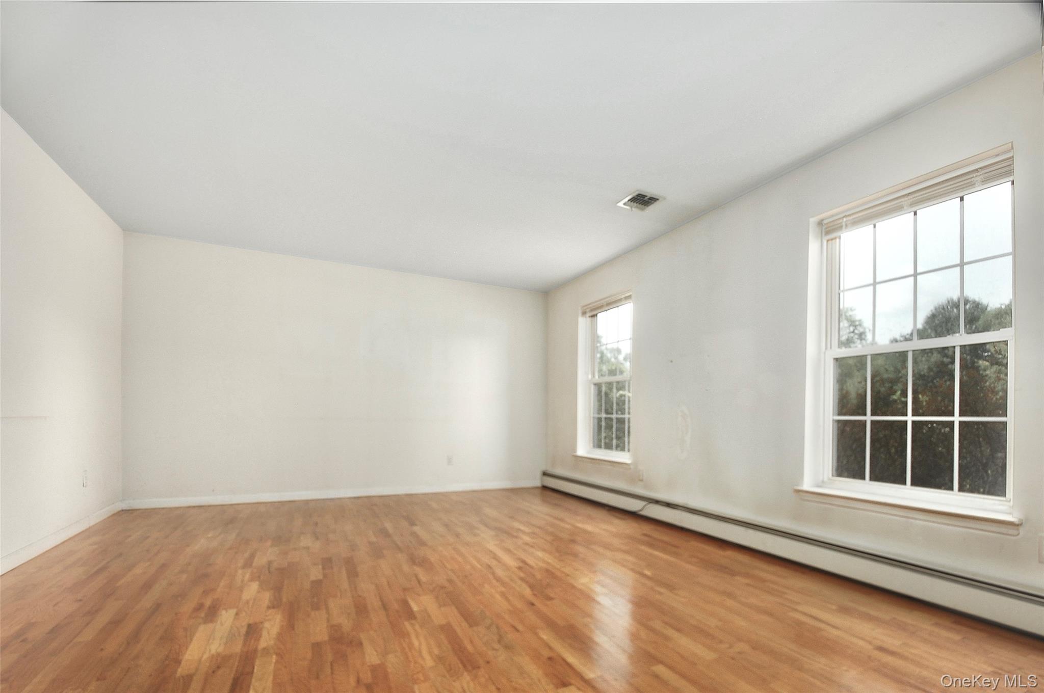 7 Frances Lane – For Sale photo 5