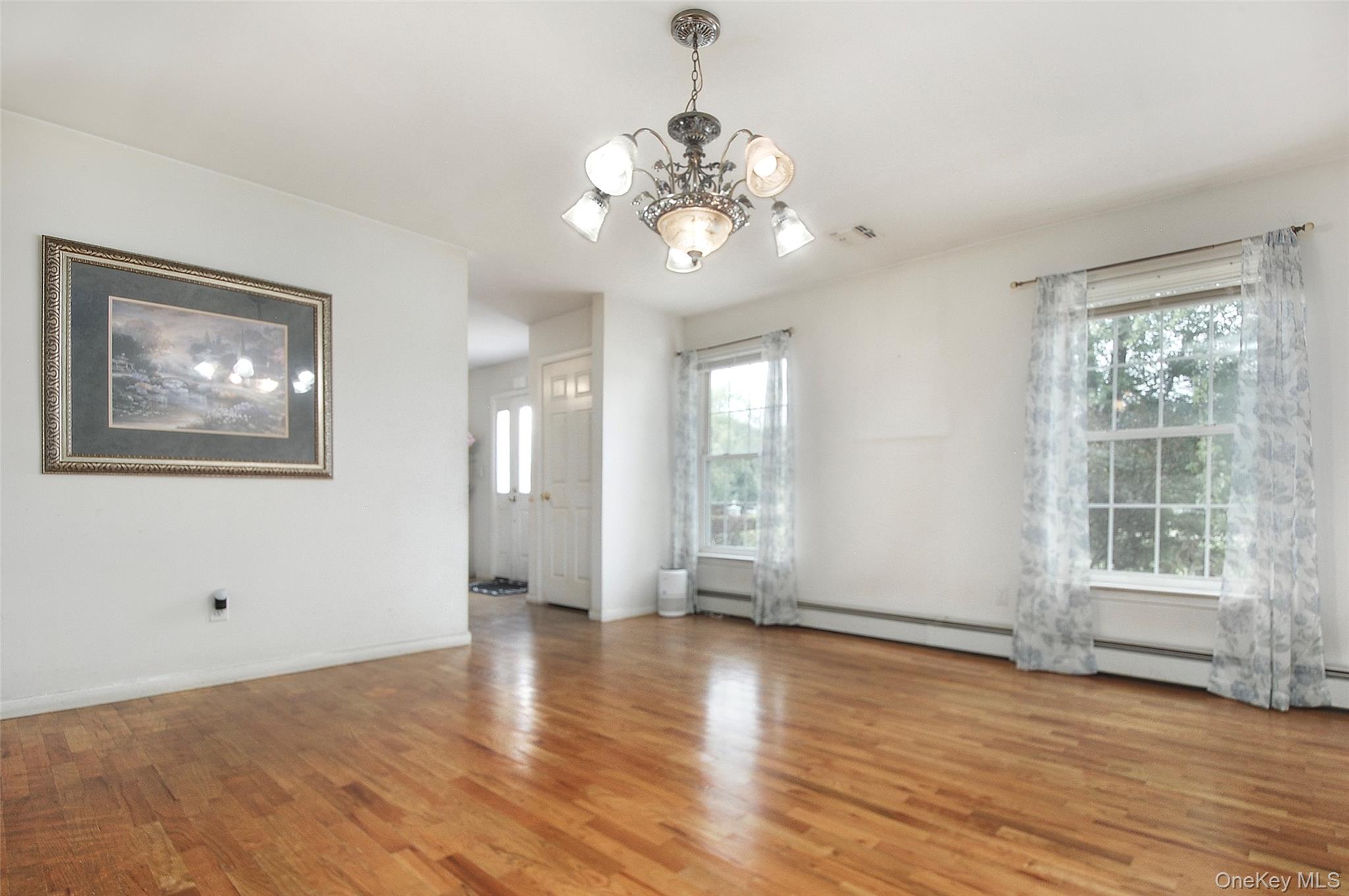 7 Frances Lane – For Sale photo 6