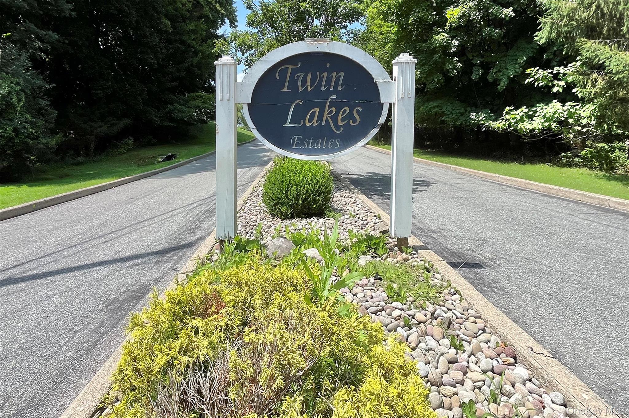 7 Frances Lane – For Sale photo 49