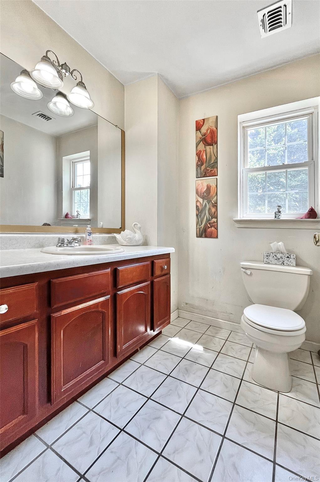 7 Frances Lane – For Sale photo 35