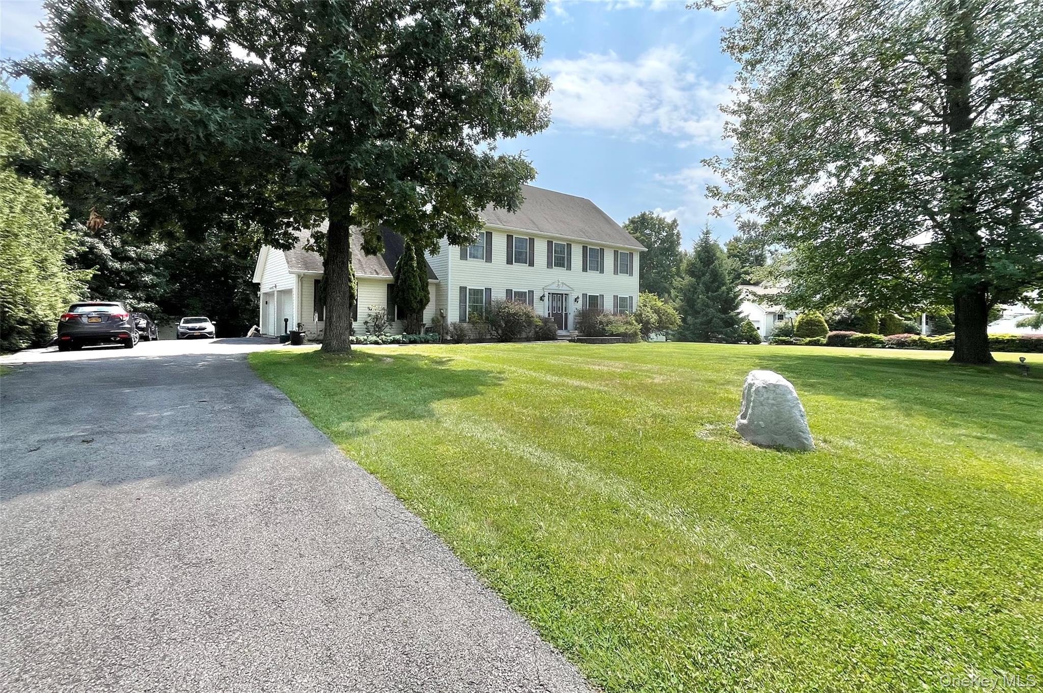 7 Frances Lane – For Sale photo 2