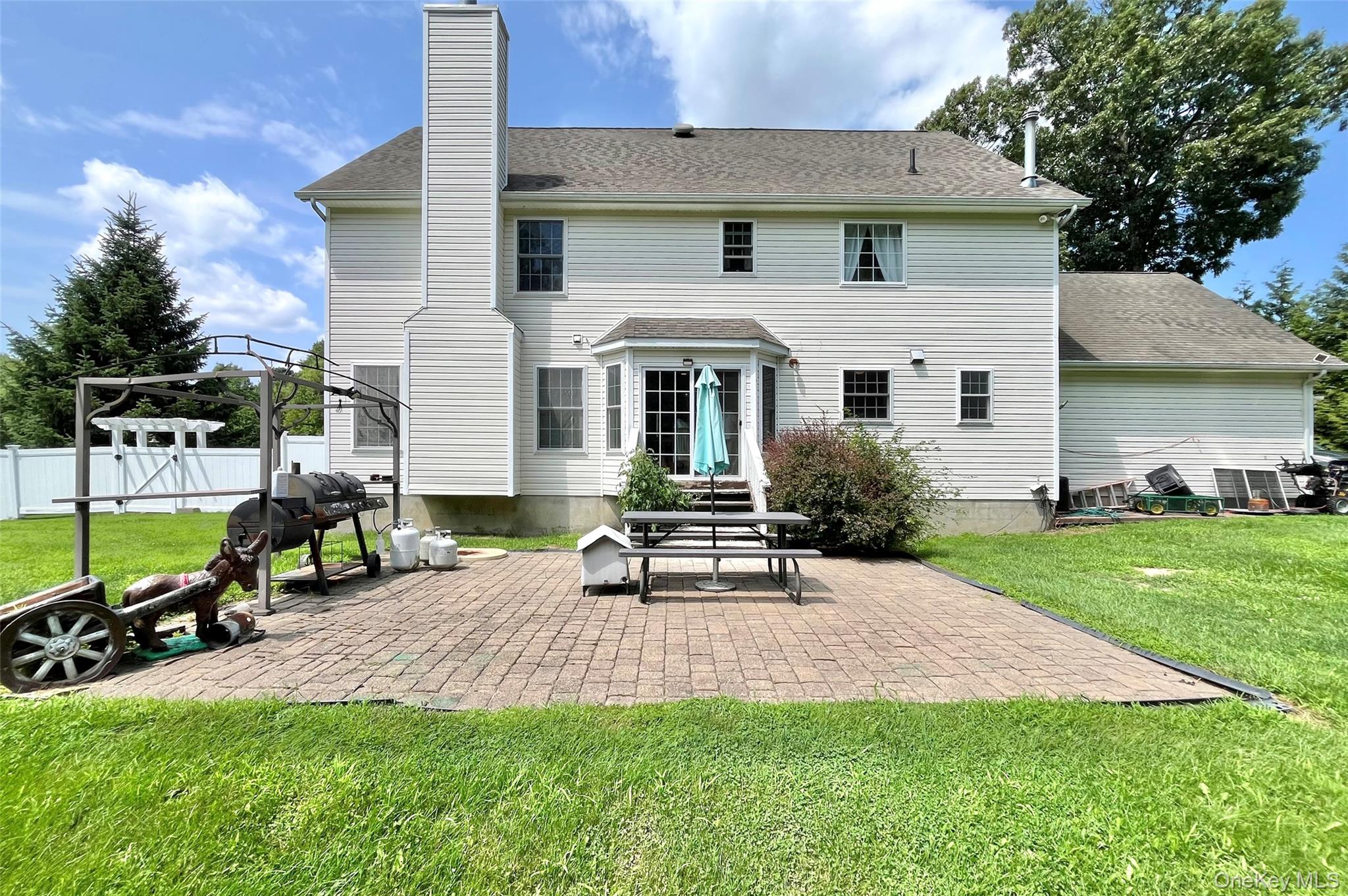 7 Frances Lane – For Sale photo 36