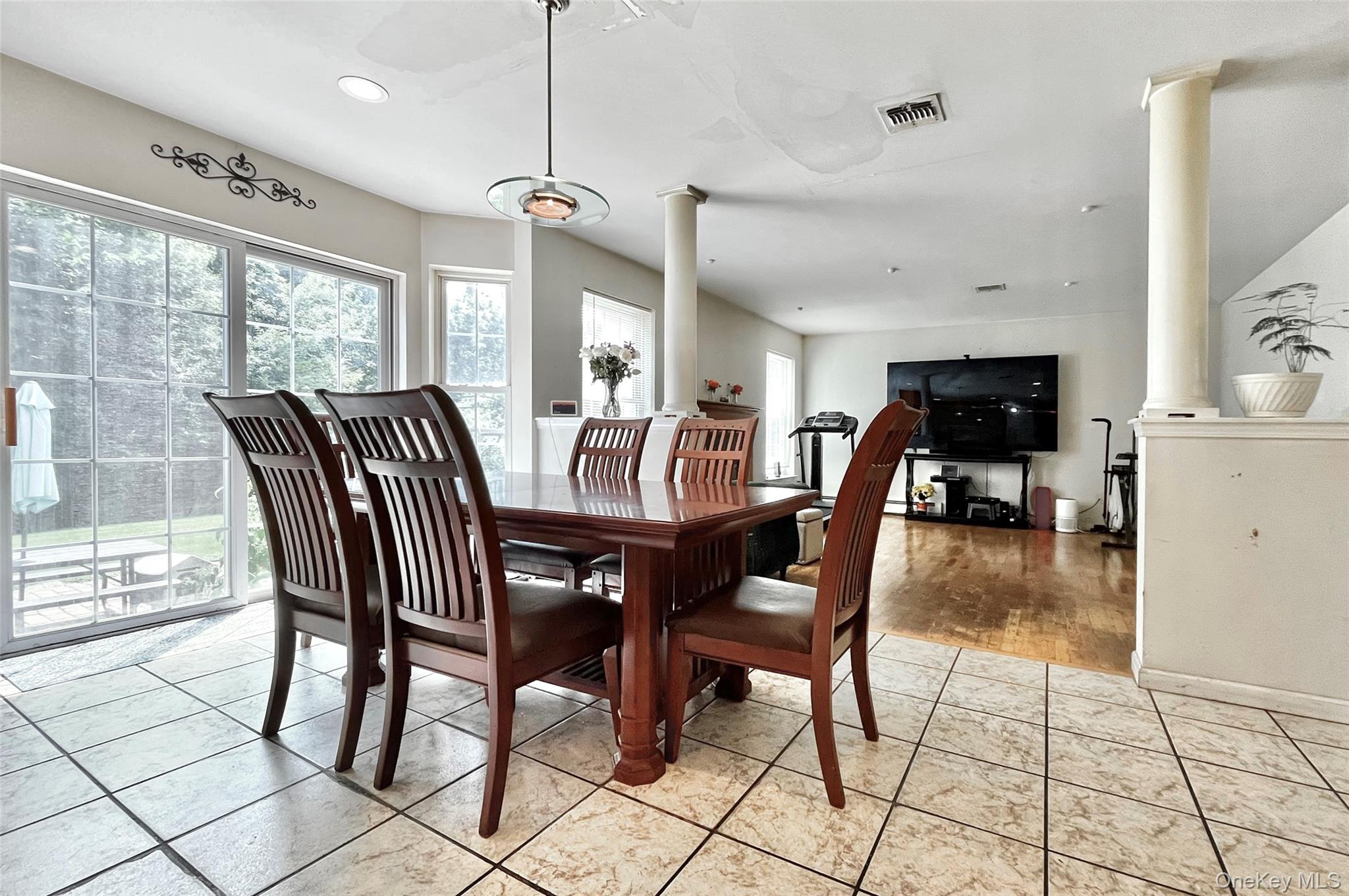7 Frances Lane – For Sale photo 13