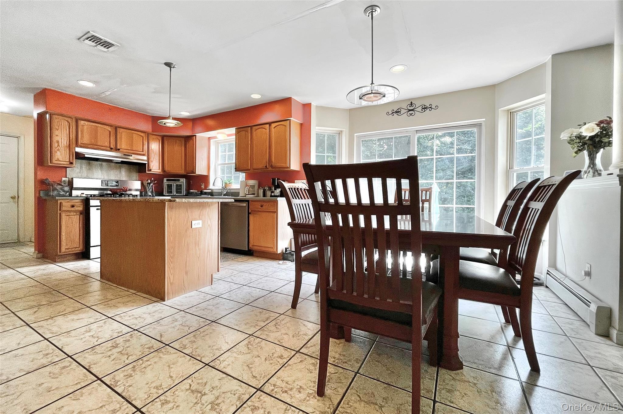 7 Frances Lane – For Sale photo 18