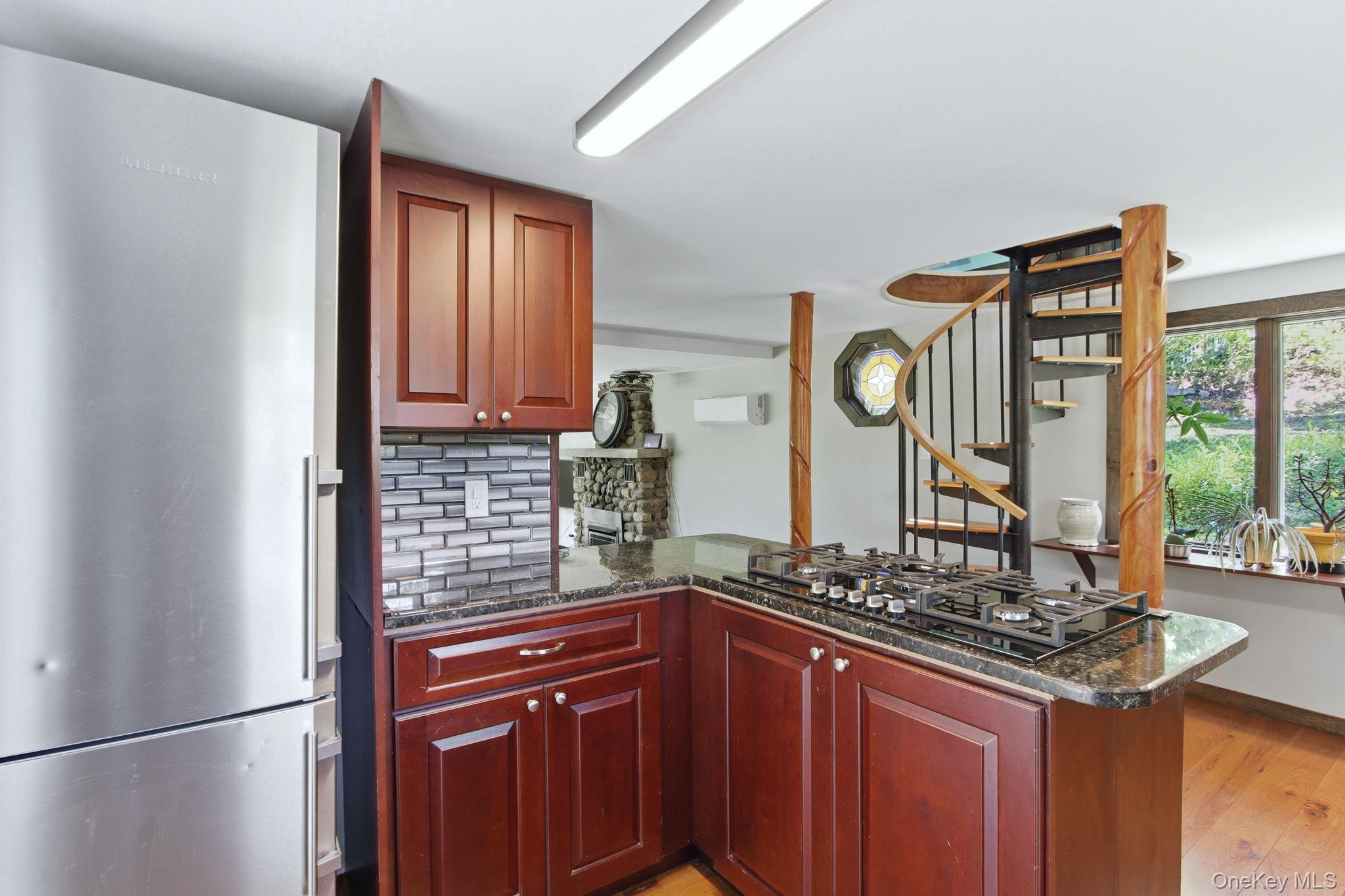 27 Rumsey Road – For Sale photo 8
