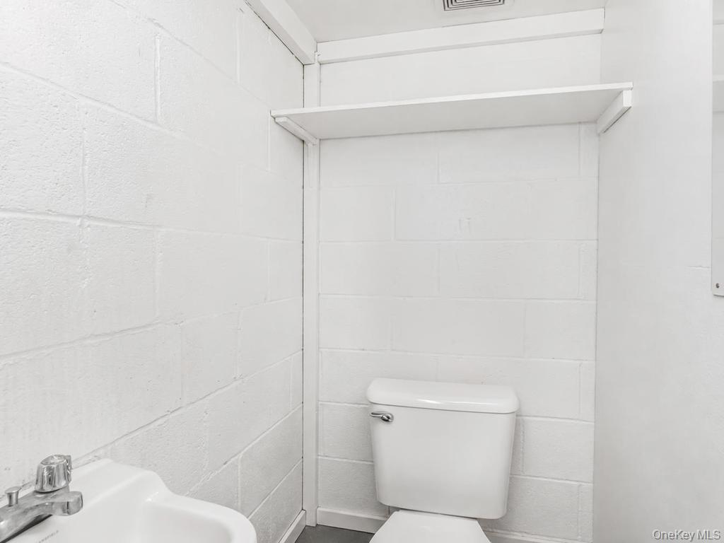 26 W Third Street – For Sale photo 10