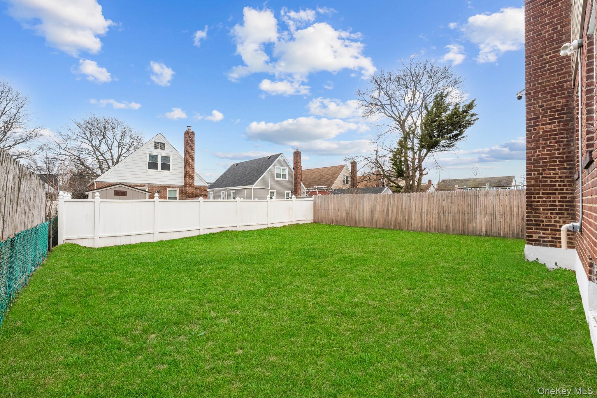 20 Dewitt Street – For Sale photo 13