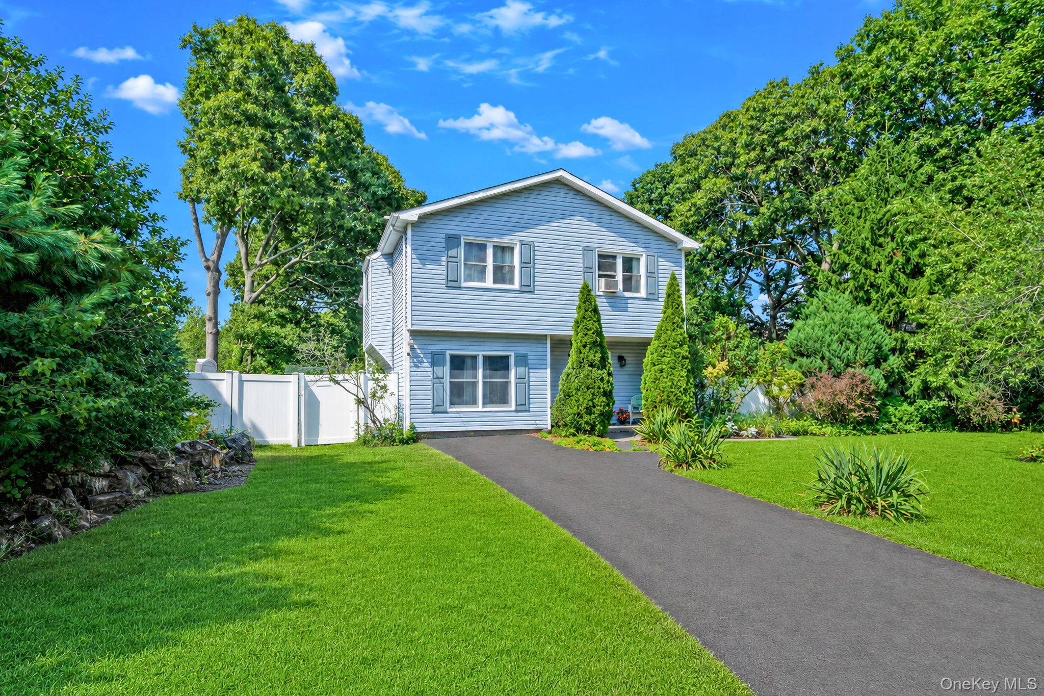 37 Main Avenue – For Sale photo 2
