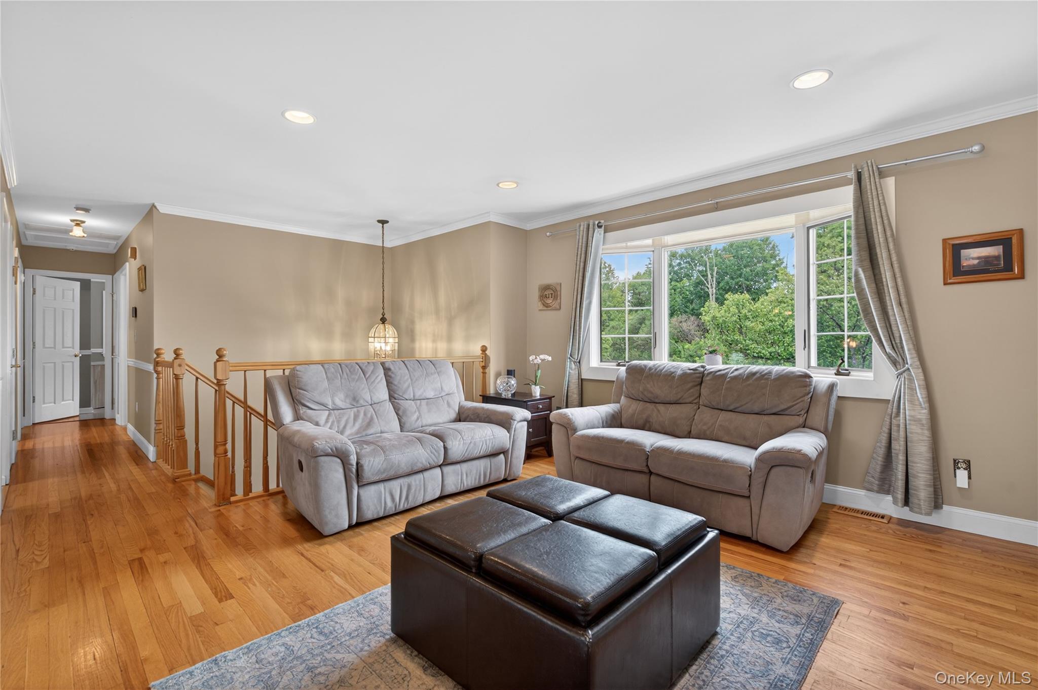 5 Columbia Circle – For Sale photo 3