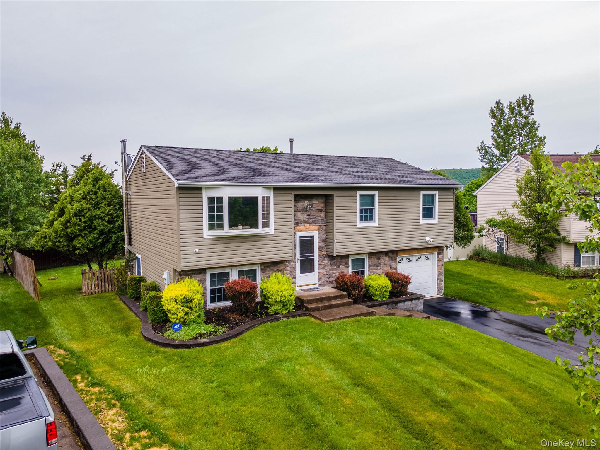 5 Columbia Circle – For Sale