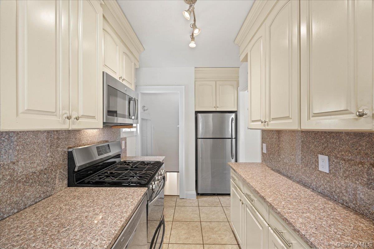 96 Capitol Avenue – For Sale photo 16