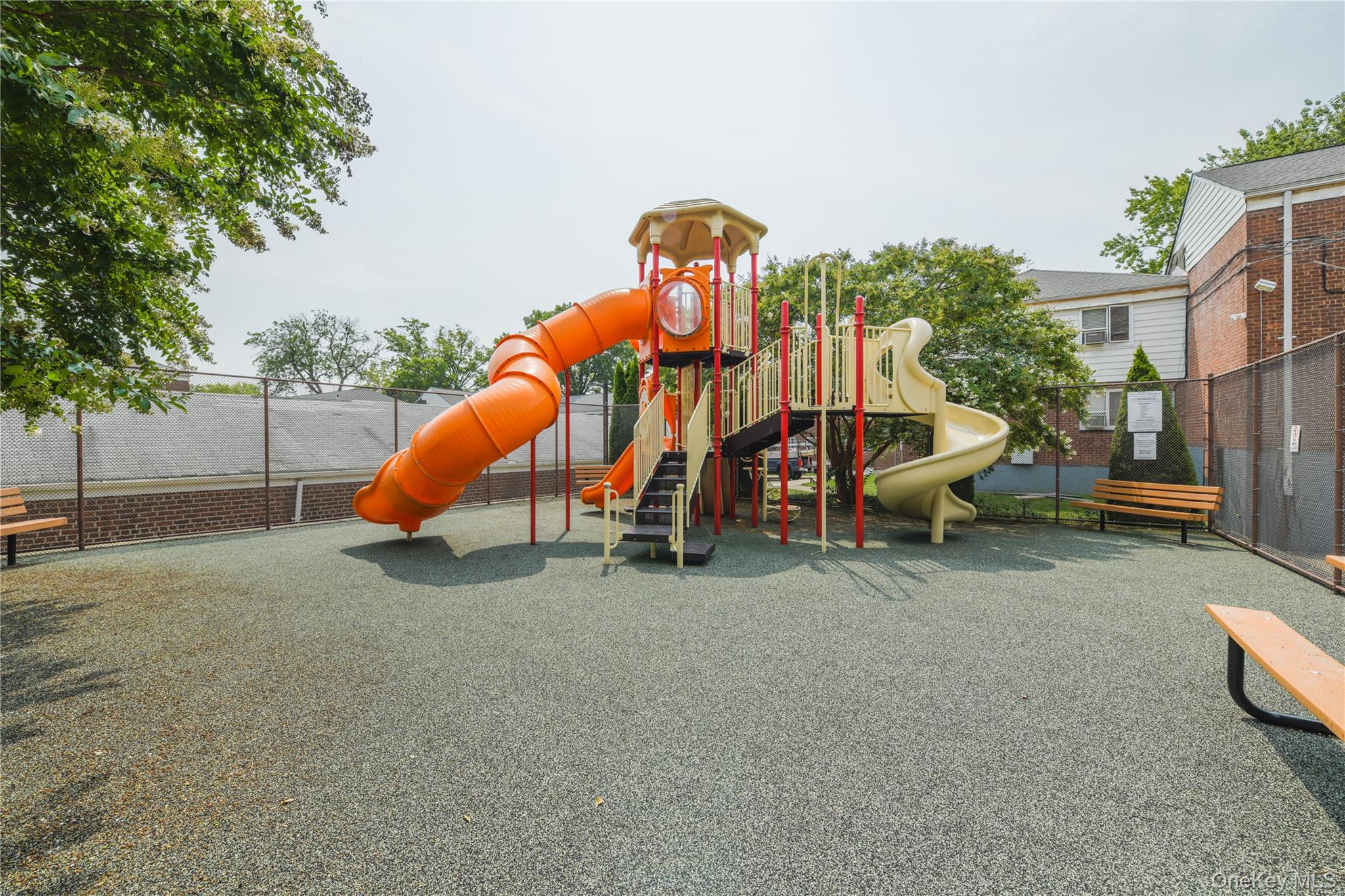 225-35 88 Avenue, Unit 42-9 photo 15