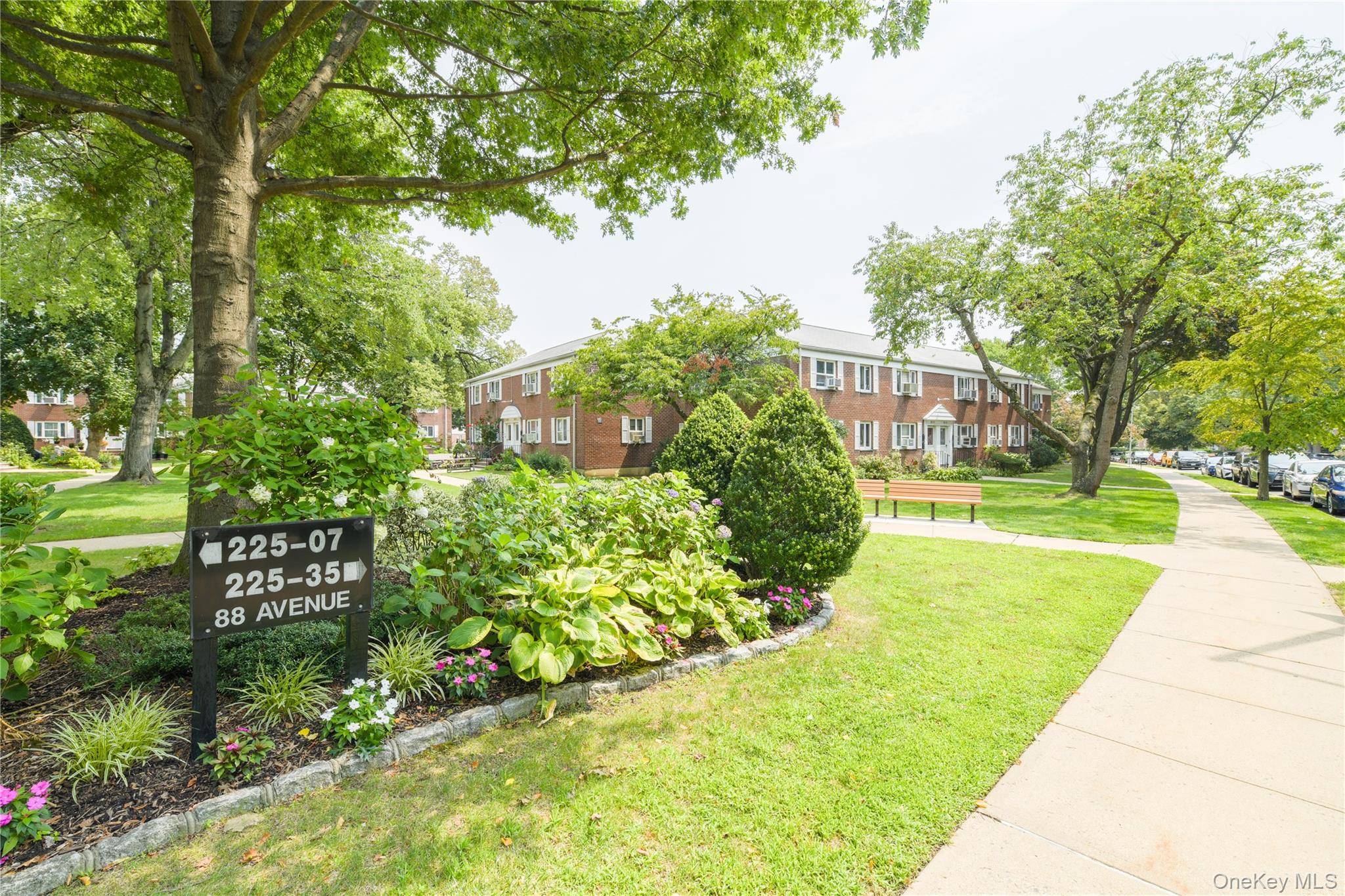 225-35 88 Avenue, Unit 42-9 photo 17