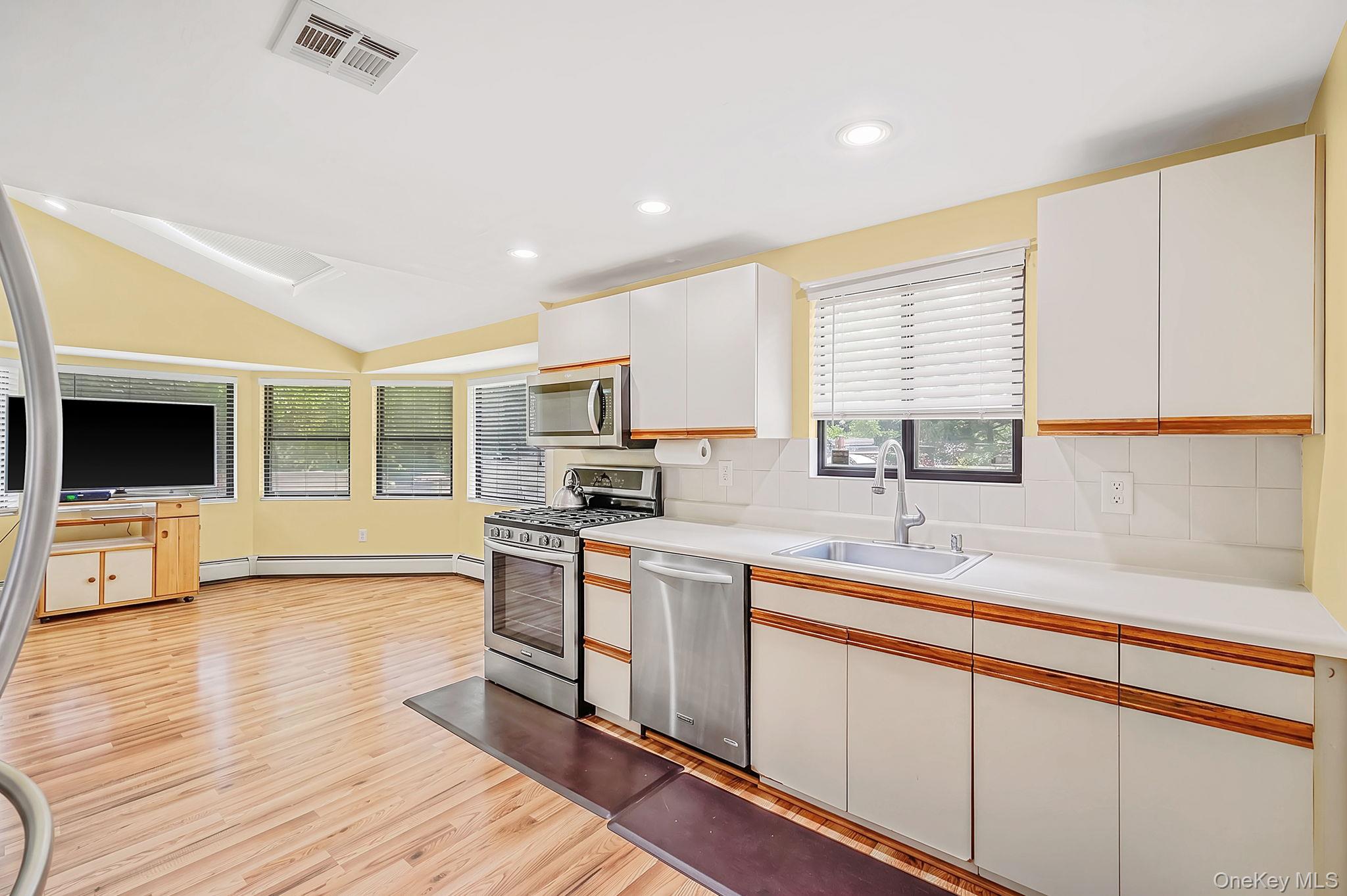 41 Apple Tree Drive – For Sale photo 16
