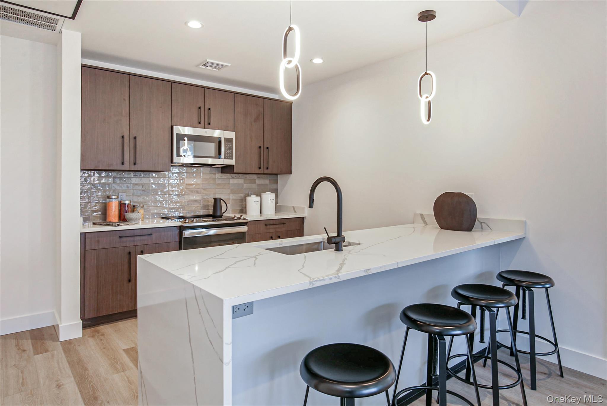 70 Memorial Plaza, Unit 211 photo 6