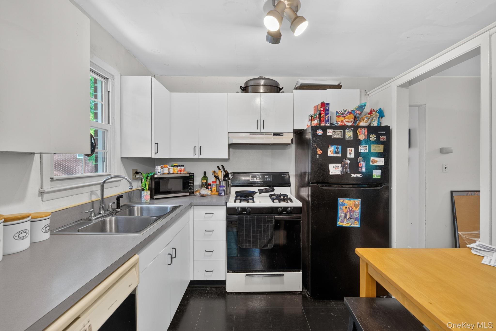 4 Dove Court, Unit V photo 7