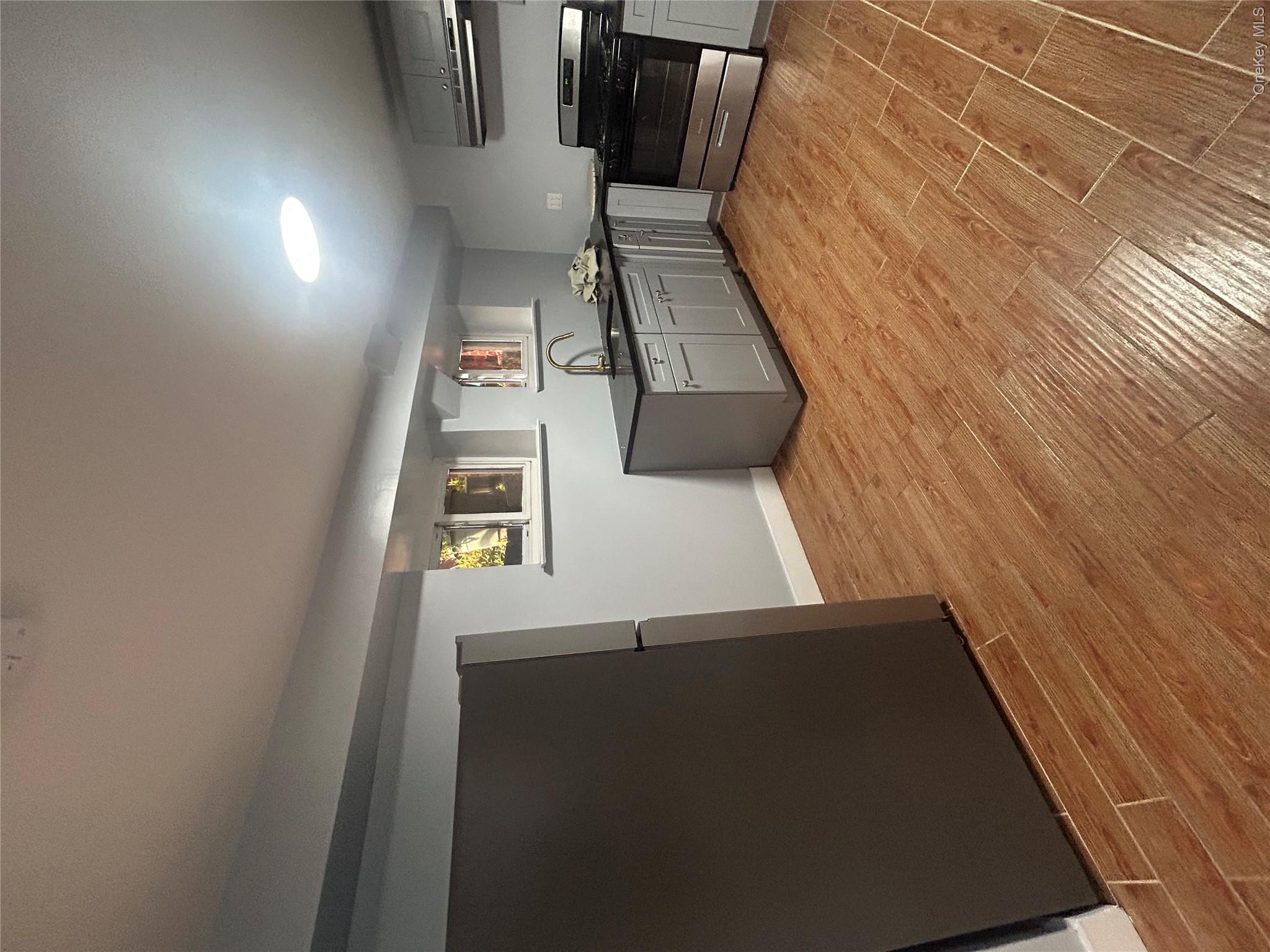 137 Woodlawn Avenue – For Rent photo 8