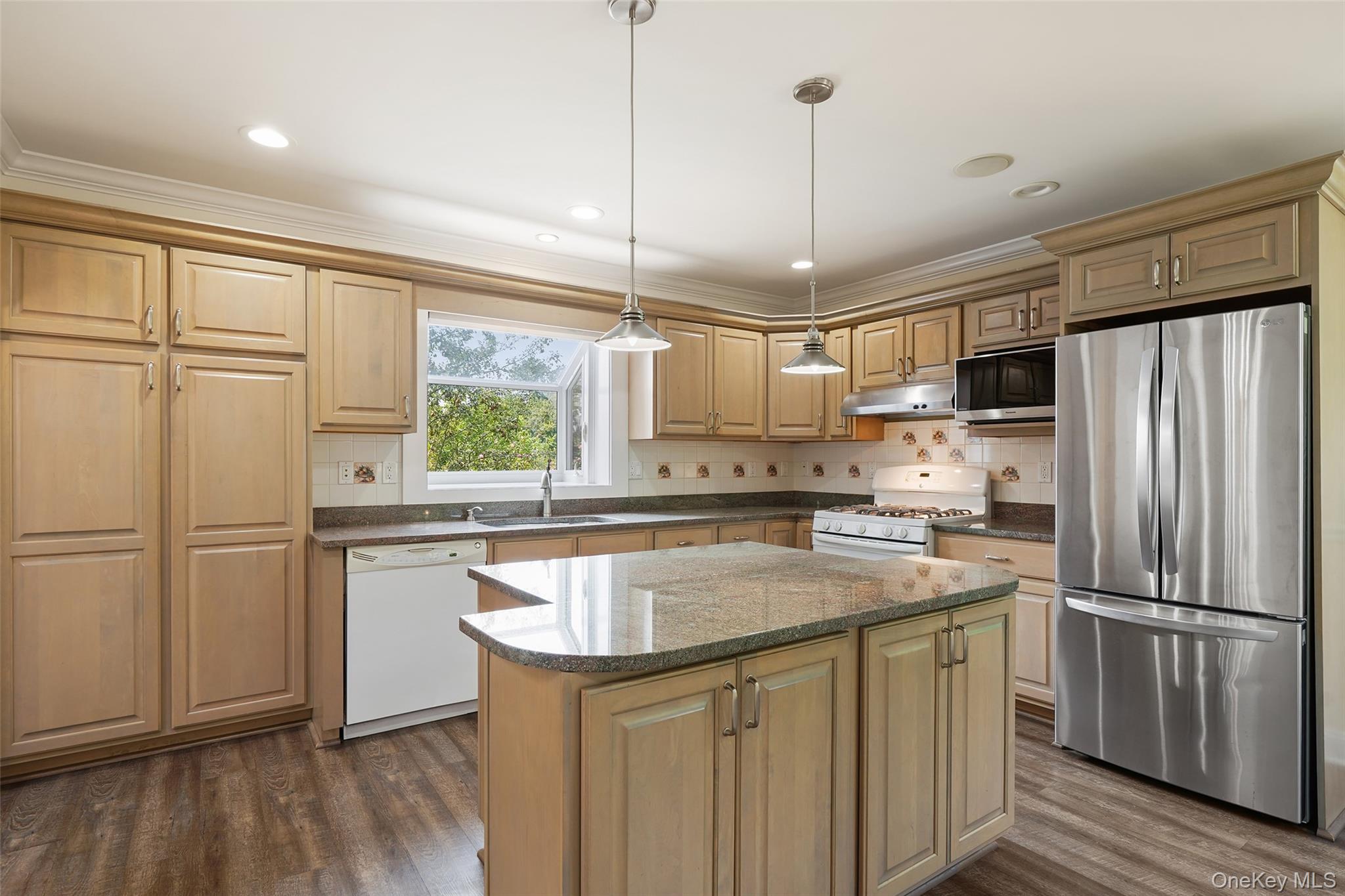 24 Inwood Place – For Sale photo 5