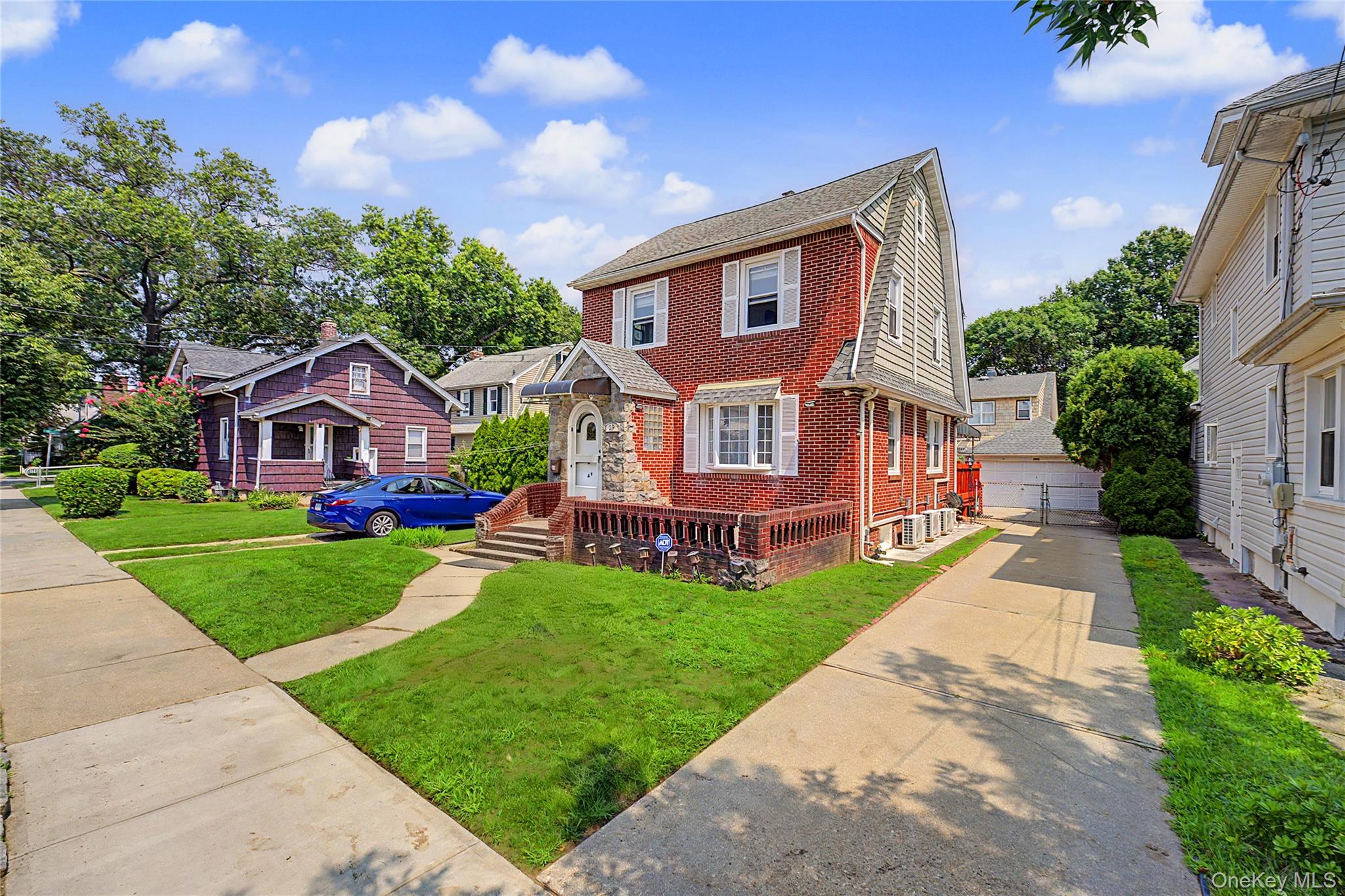 29 Holland Avenue – For Sale photo 2