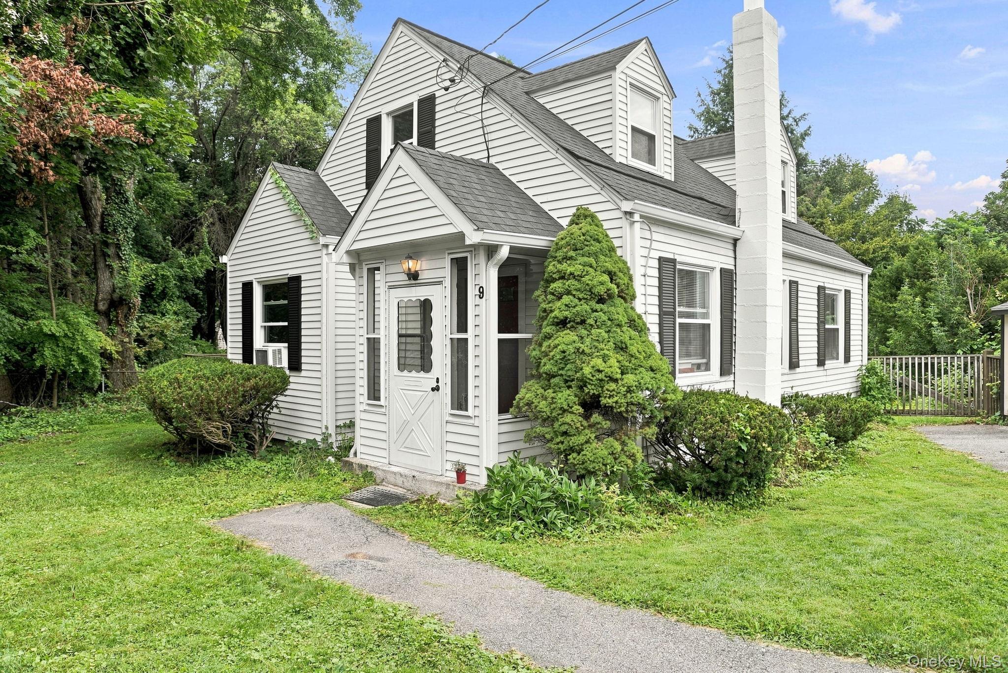 9 Kinderhook Drive – For Sale photo 2