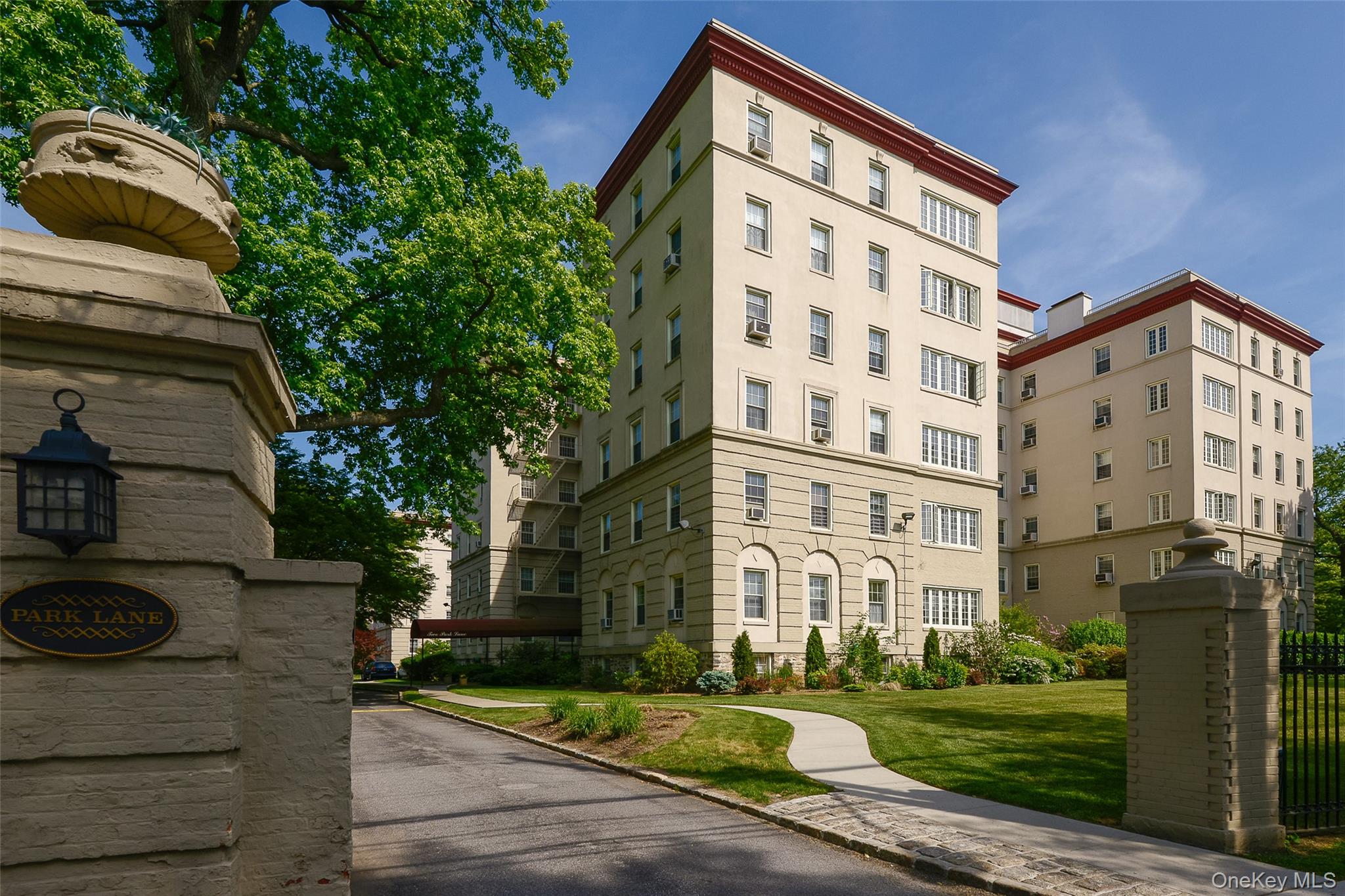 2 Park Lane, Unit 4-B