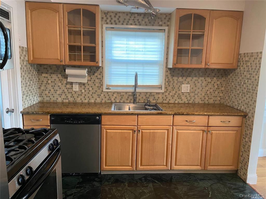 541 E Park Avenue, Unit 1st Floor photo 9