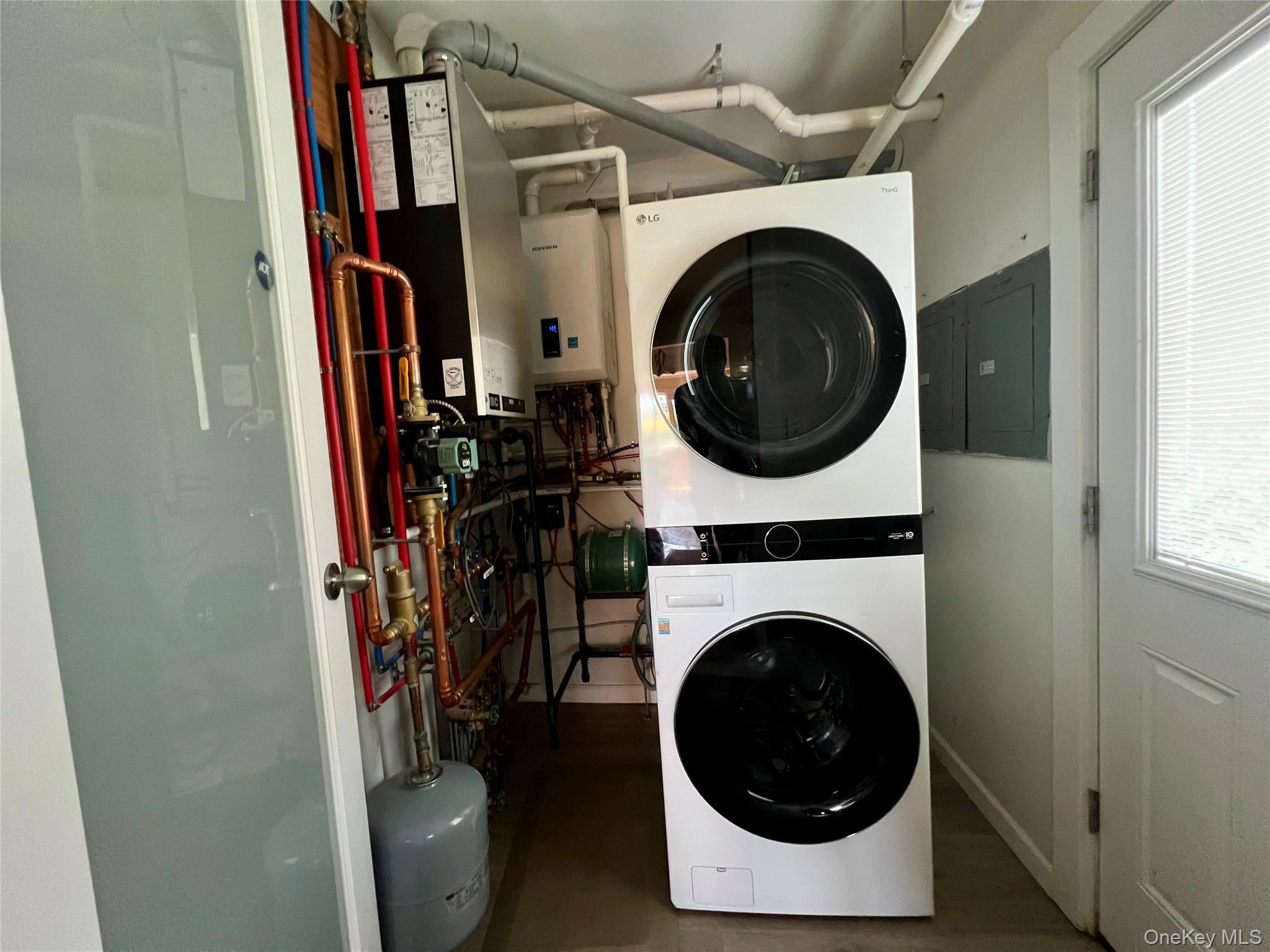 541 E Park Avenue, Unit 1st Floor photo 15