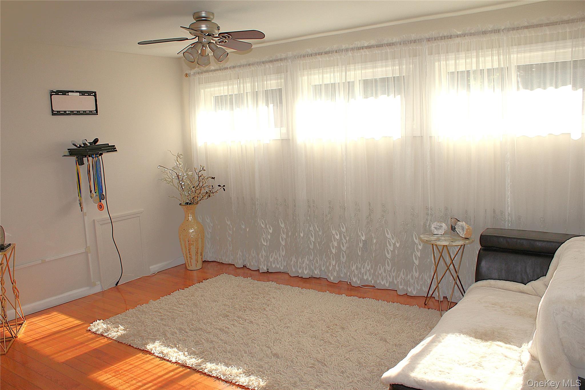 19 Jean Lane – For Sale photo 18