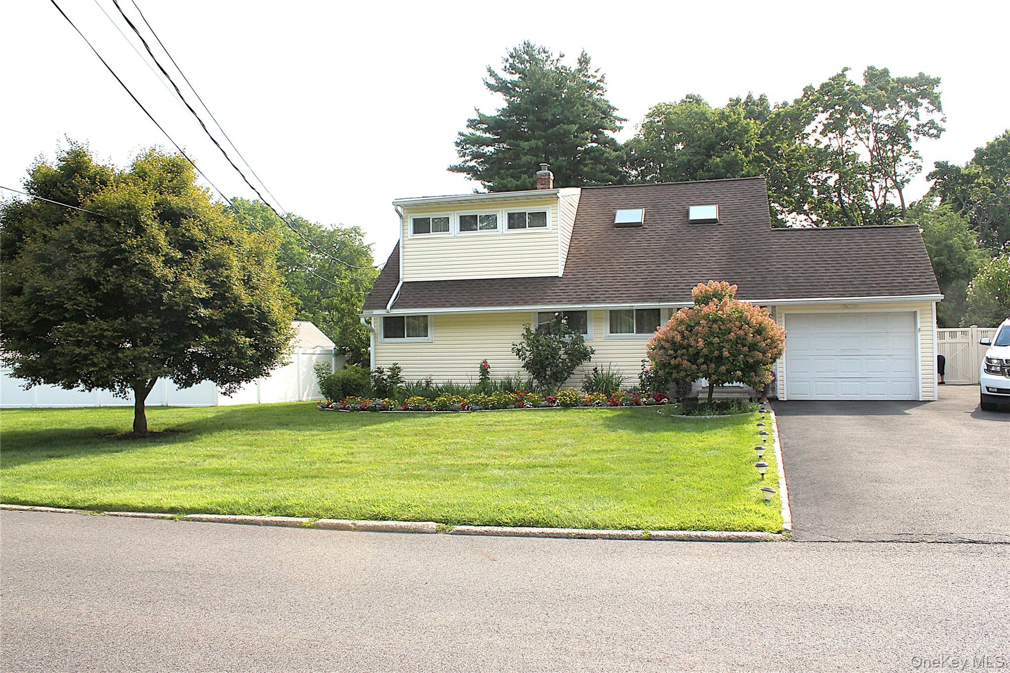 19 Jean Lane – For Sale photo 41