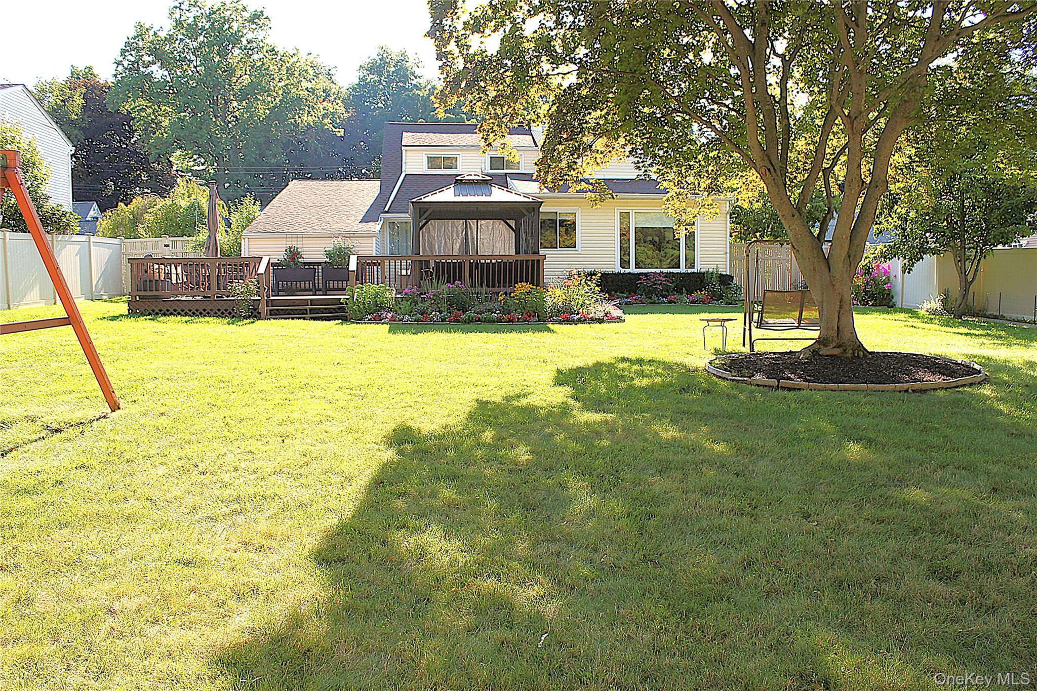 19 Jean Lane – For Sale photo 32