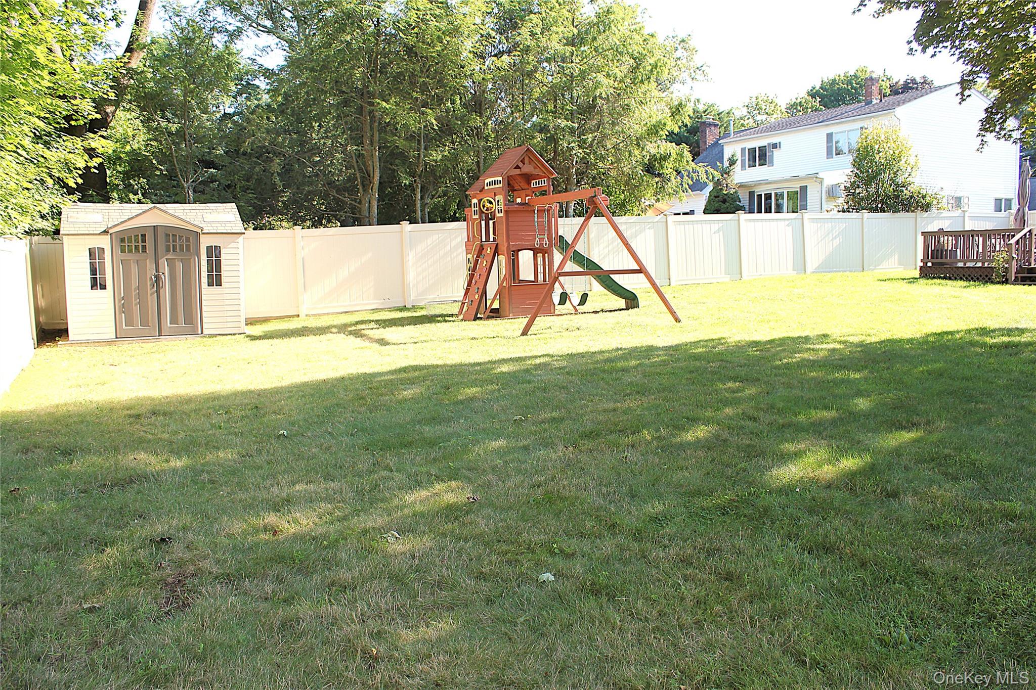 19 Jean Lane – For Sale photo 31
