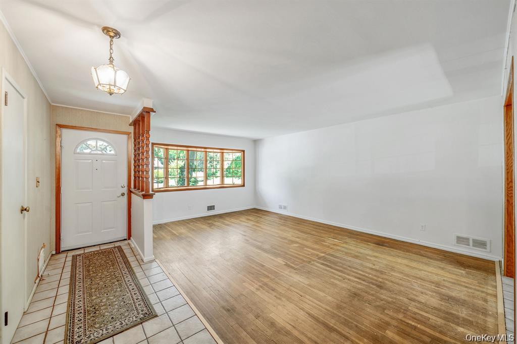 34 Gristmill Lane – For Sale photo 8