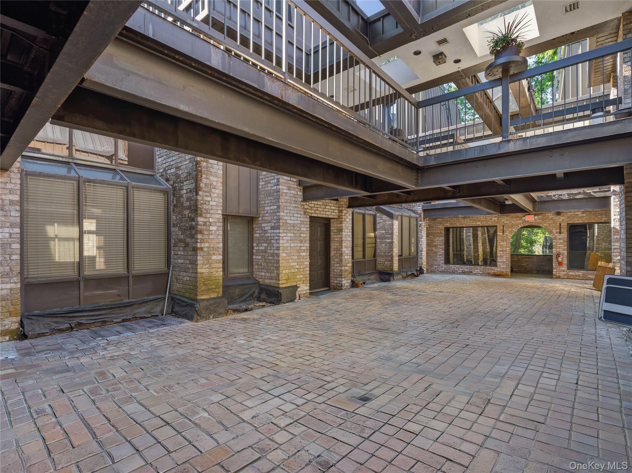 130 S. Middle Neck Road, Unit 6 photo 22