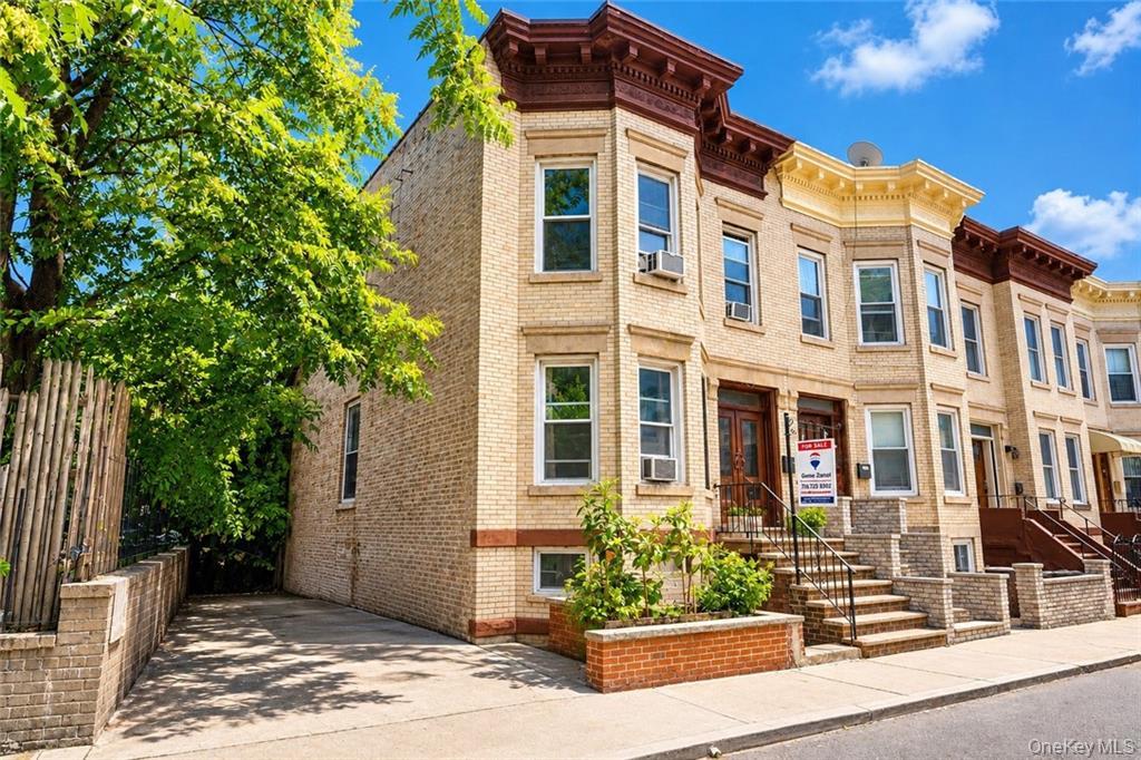 82 Kermit Place – For Sale photo 2