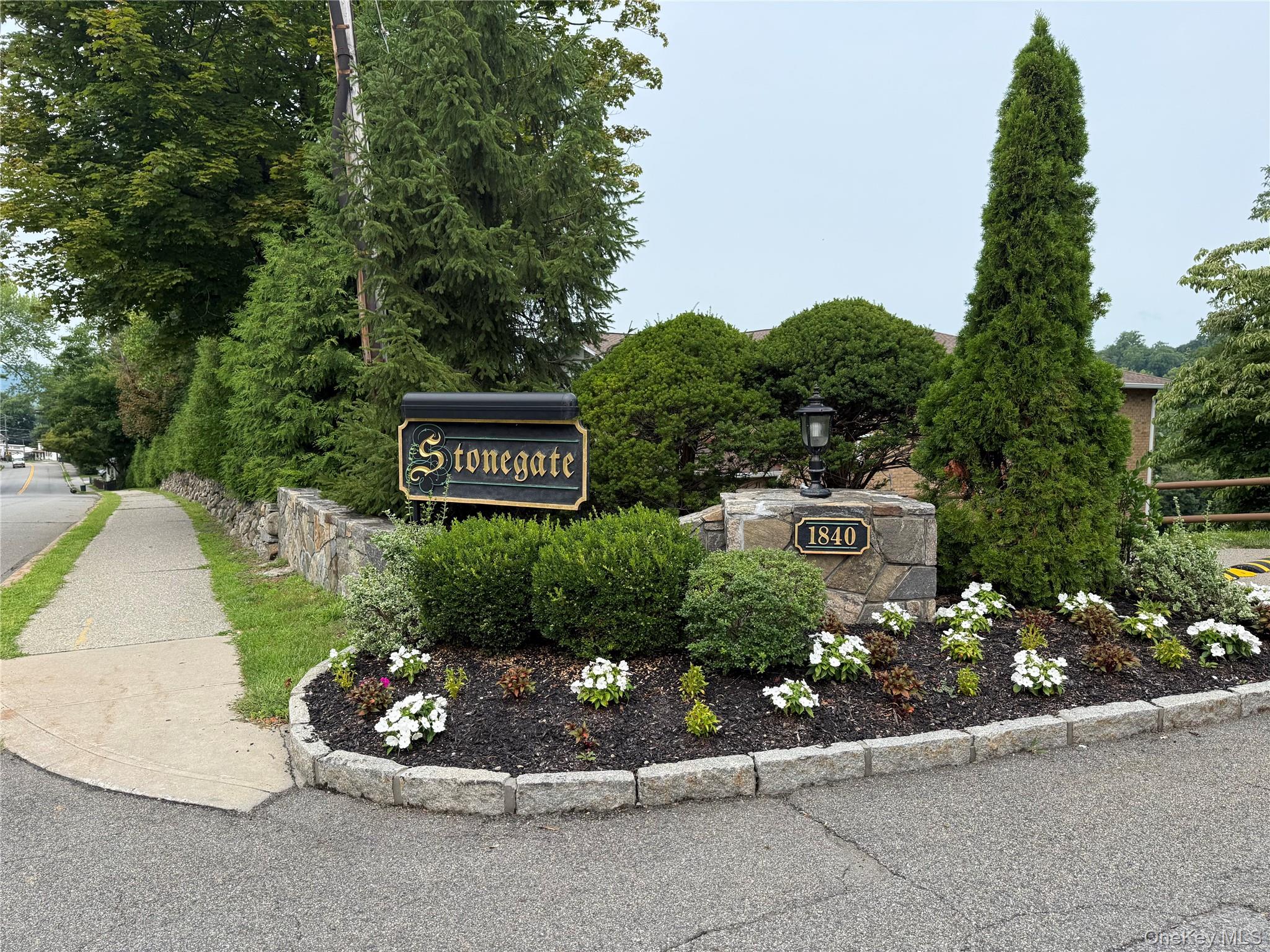 1840 Crompond Road, Unit 3B4