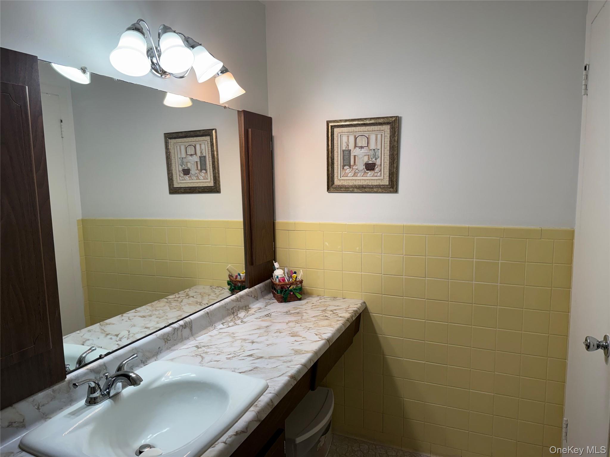 1840 Crompond Road, Unit 3B4 photo 16