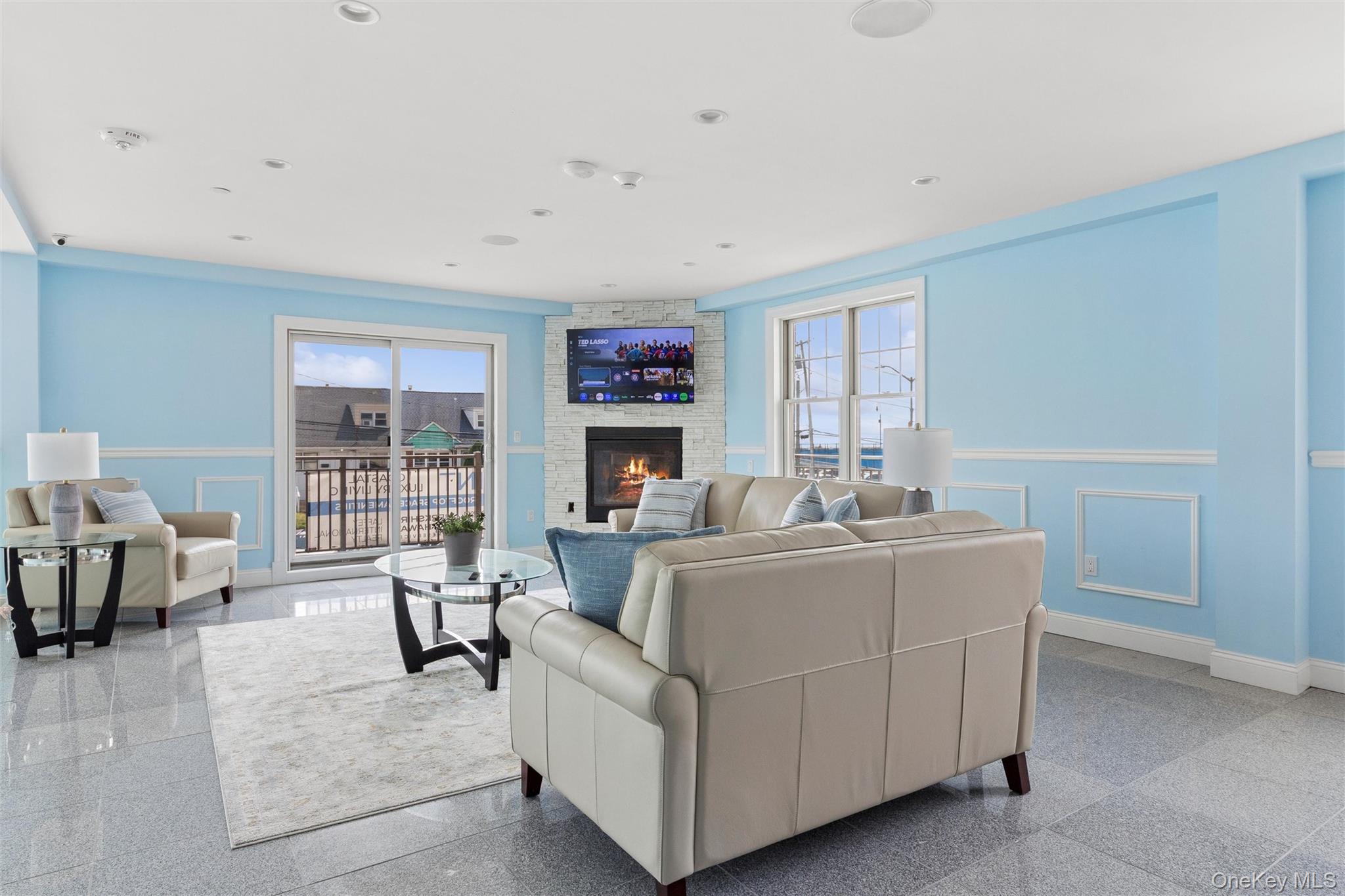 661 W Broadway, Unit 204 photo 19