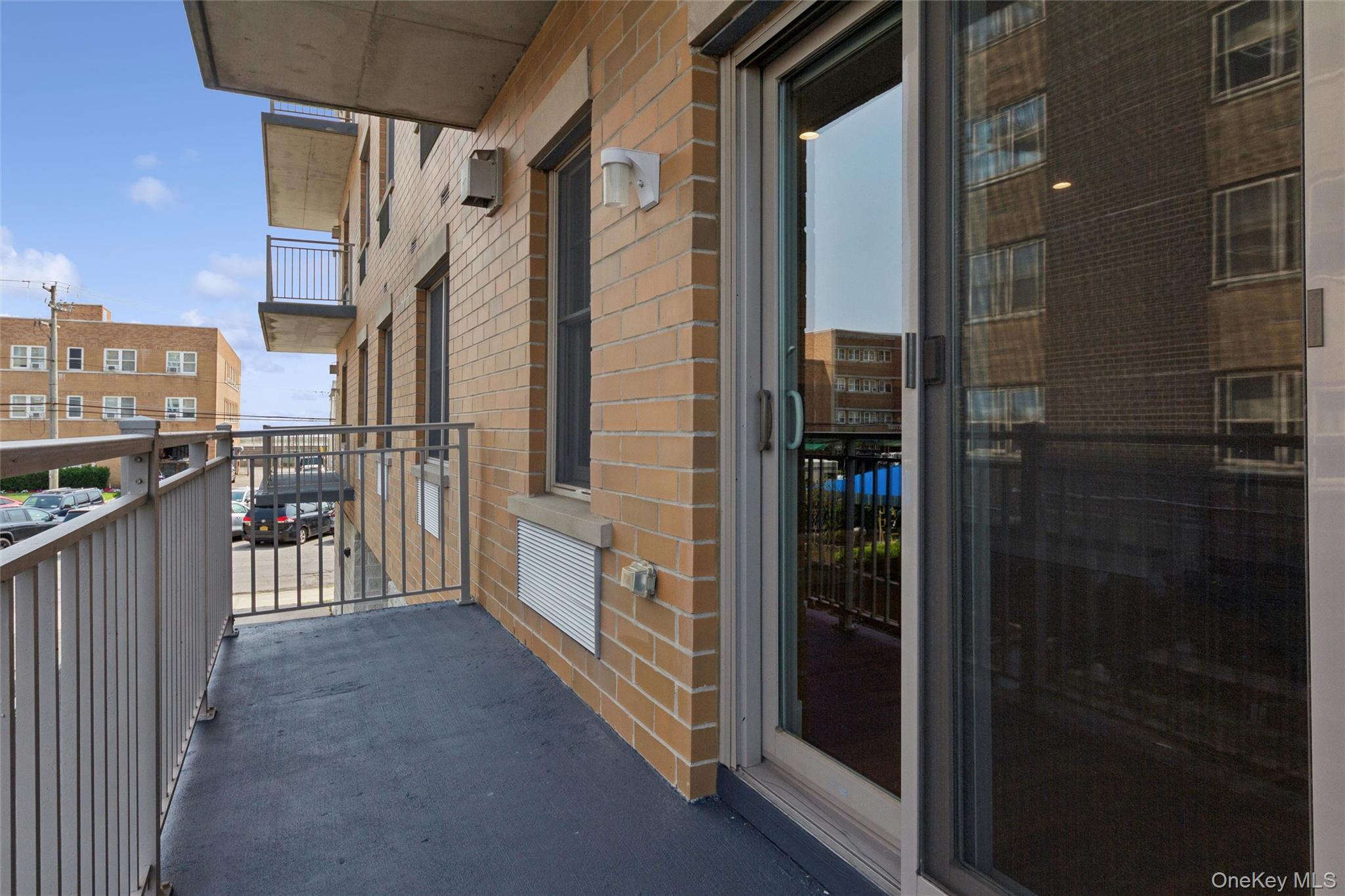 661 W Broadway, Unit 204 photo 5