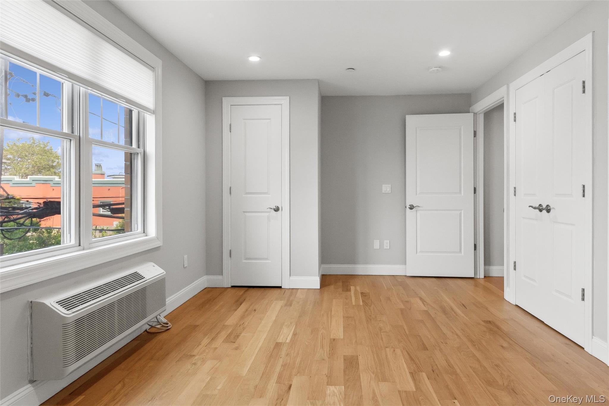 661 W Broadway, Unit 204 photo 11