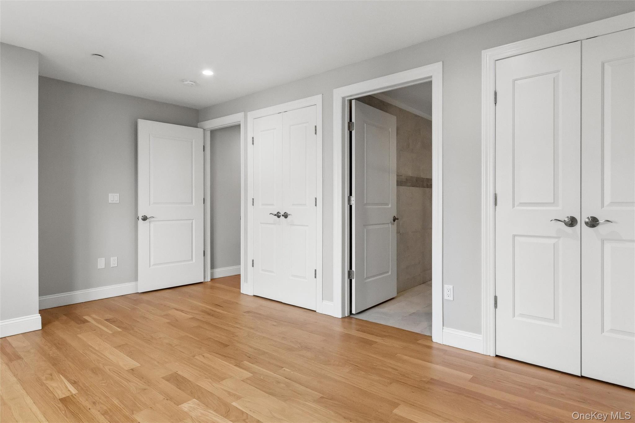 661 W Broadway, Unit 204 photo 15