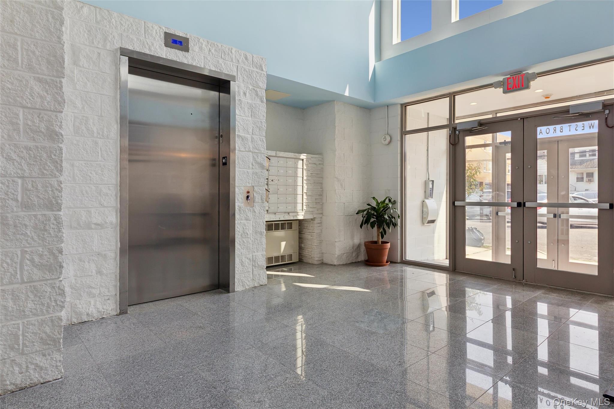 661 W Broadway, Unit 204 photo 24