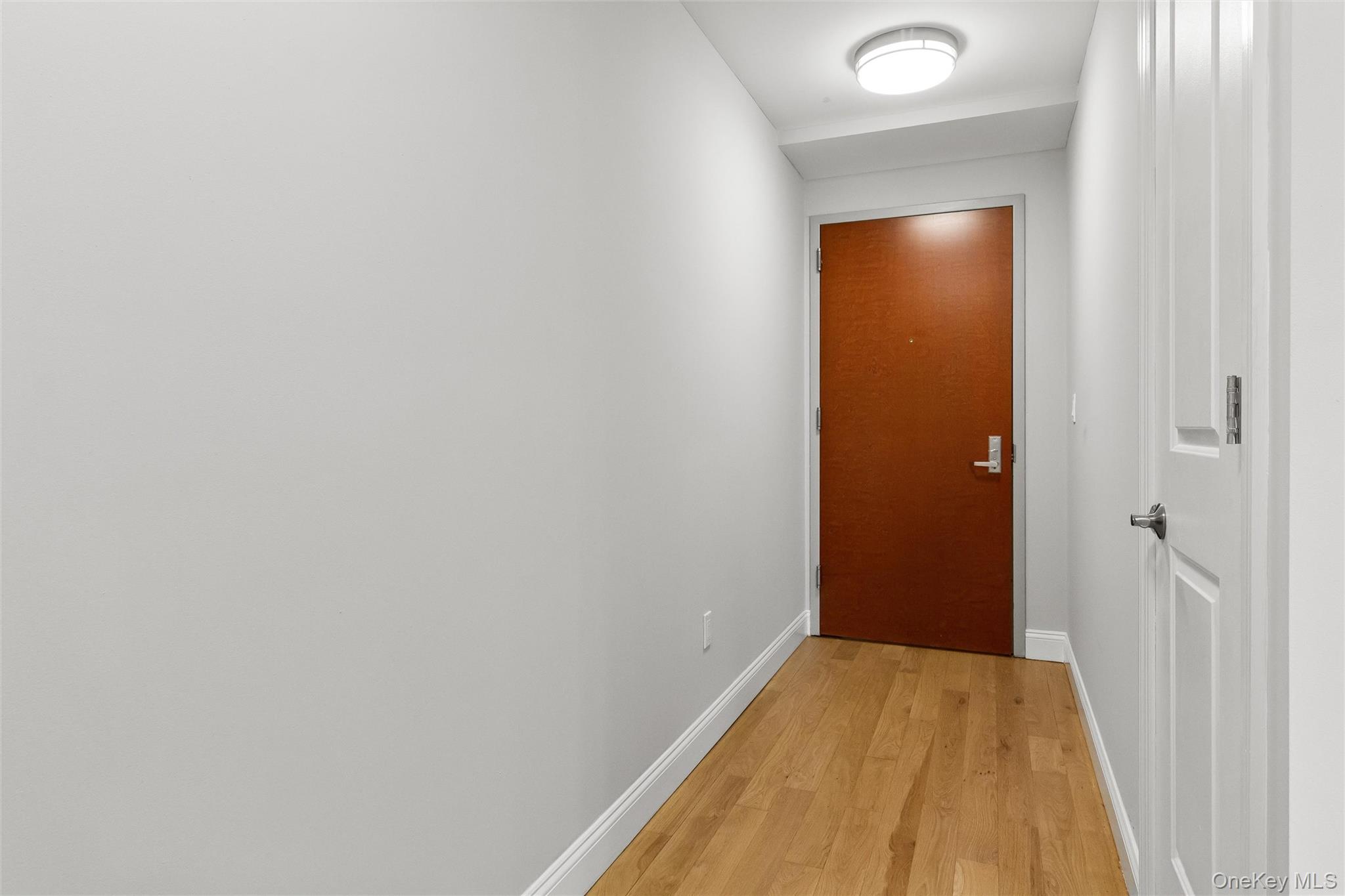 661 W Broadway, Unit 204 photo 2