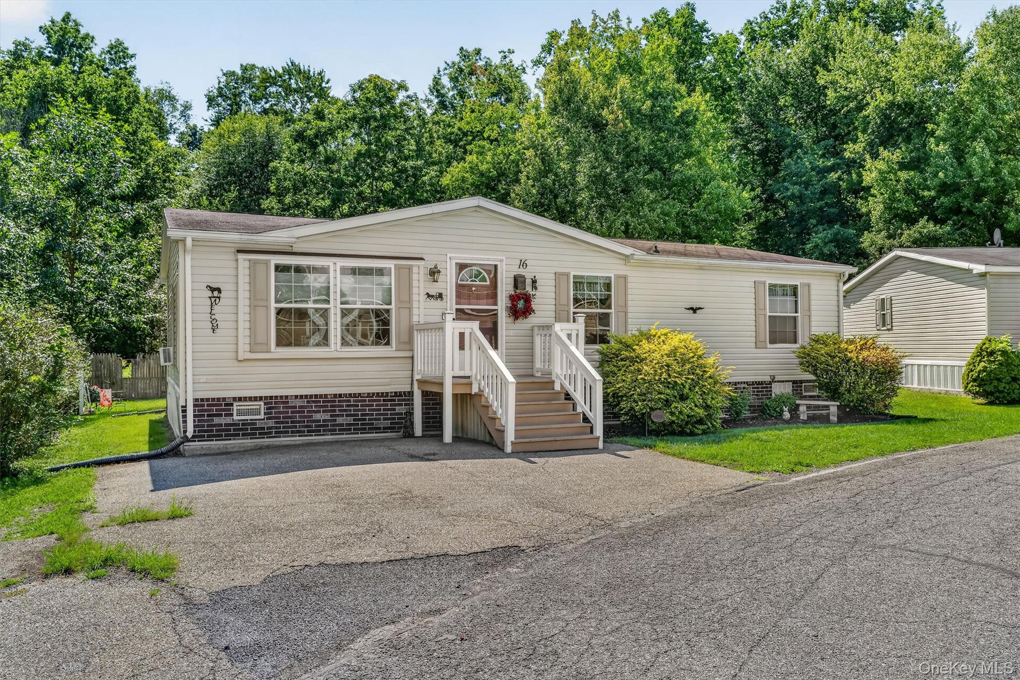 2607 State Route 17K, Unit #16 photo 2