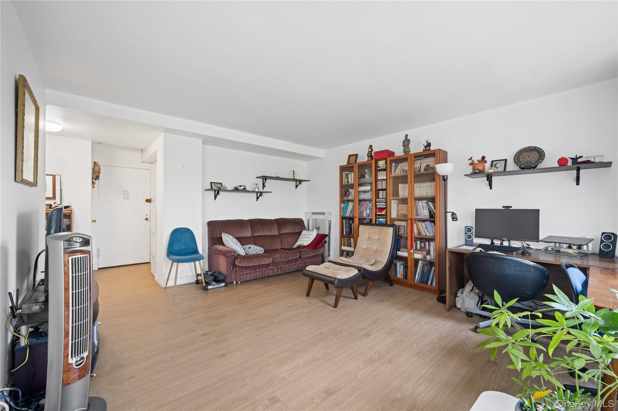 33-64 21st Street, Unit 6C photo 2